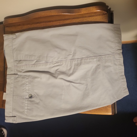 Banana Republic shorts. Lightly used. Size 34 - Picture 2 of 3
